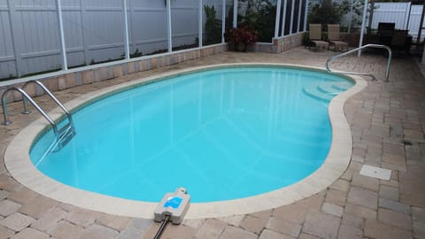 Swimming pool, Swimming pool