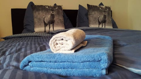 Bed, Decorative detail, Bedroom