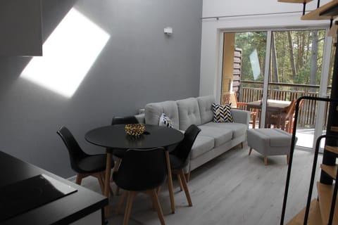 View (from property/room), Balcony/Terrace, Balcony/Terrace, Kitchen or kitchenette, Dining area