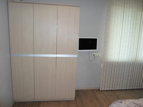 Bedroom, wardrobe