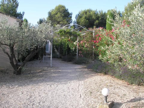 Le Mazet De Lélé House in Saint-Remy-de-Provence