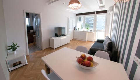 Spring, Winter, Summer, Living room, Autumn