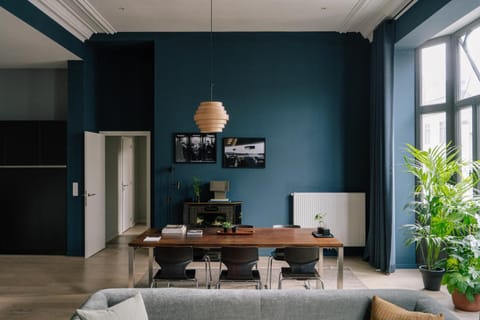 TV and multimedia, Living room, Seating area, Dining area