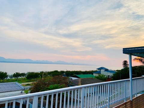 View (from property/room), Balcony/Terrace, Mountain view, Sea view