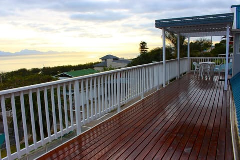 Natural landscape, Balcony/Terrace, Sea view