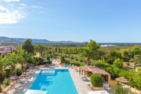 Pool view, Sea view