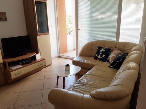 Living room, Decorative detail, Seating area
