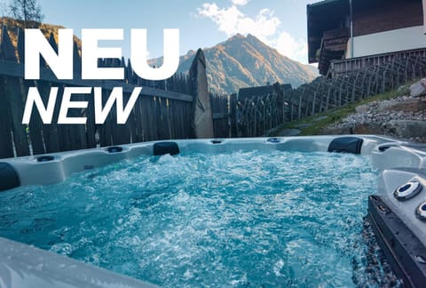 Hot Tub, Swimming pool