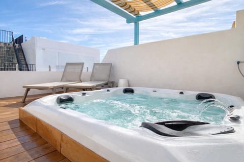 Hot Tub, Balcony/Terrace