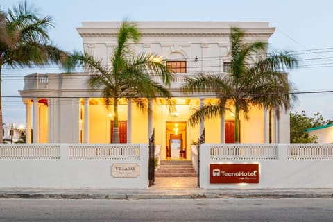 Property building, Facade/entrance