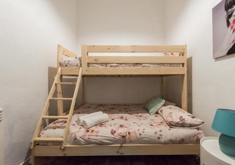 M&F Apartaments Chueca Apartment in Centro