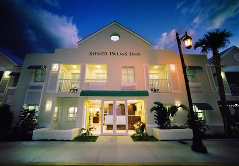 Property building, Facade/entrance, Night