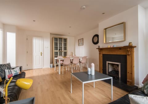 Big Fish Homes - The Cloisters Apartment in Belfast