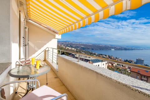 Balcony/Terrace, City view, Sea view