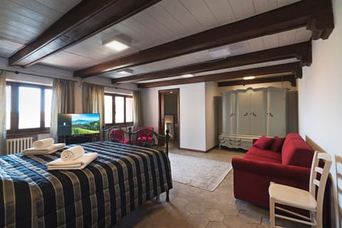 TV and multimedia, Living room, Bedroom