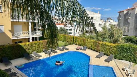 Property building, Swimming pool