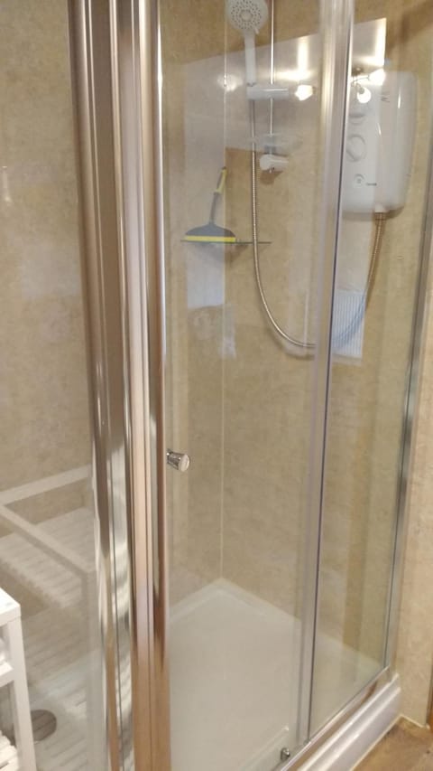Shower, Bathroom, On site