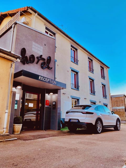 Property building, Parking