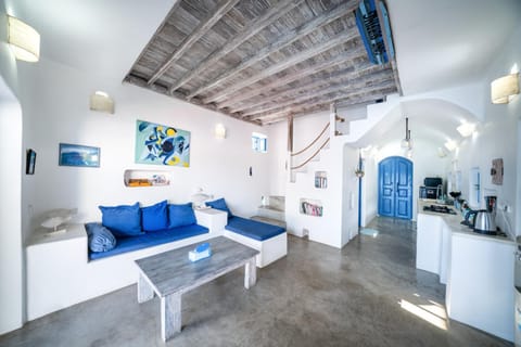 Property building, Seating area