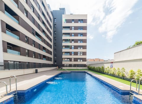 Property building, Swimming pool, Swimming pool