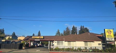 National 9 Motel Motel in Santa Cruz