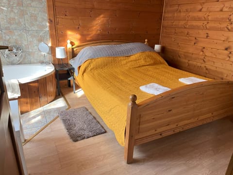 Bedroom, Bath