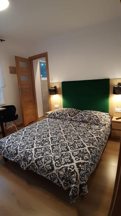 Bed, Other, Photo of the whole room