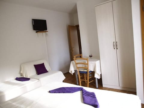 Guesthouse Marinovic Bed and Breakfast in Makarska