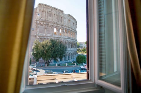 Nearby landmark, Restaurant/places to eat, Breakfast
