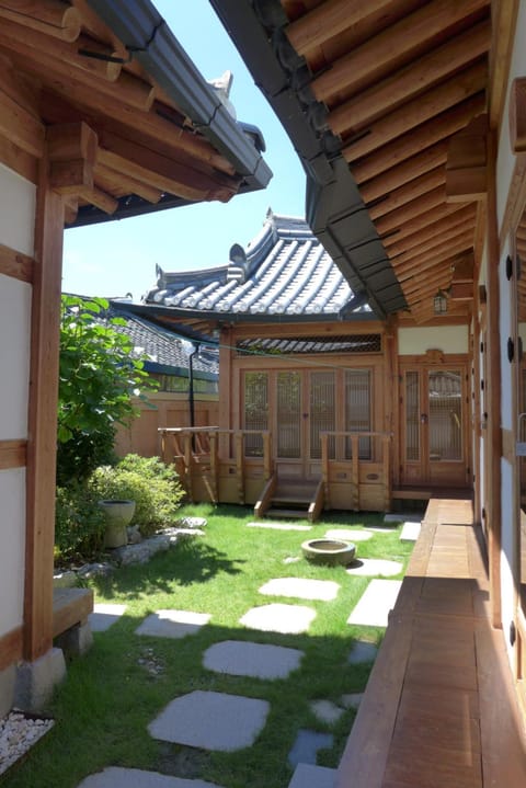 Property building, Day, Garden