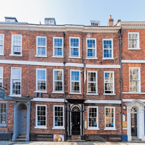 Property building, Day, Summer