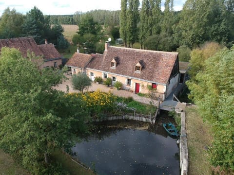 Moulin de la Diversiere, gîtes avec piscine en pleine nature Bed and Breakfast in Centre-Val de Loire