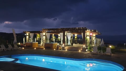 Balcony/Terrace, Lounge or bar, Swimming pool
