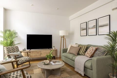 Communal lounge/ TV room, Living room