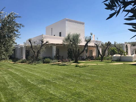 Facade/entrance, Garden view