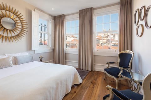 Day, Photo of the whole room, Decorative detail, On site, City view