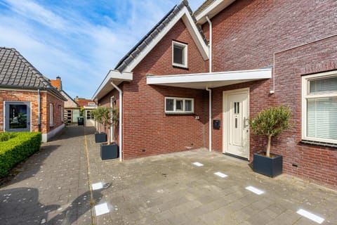 Property building, Parking