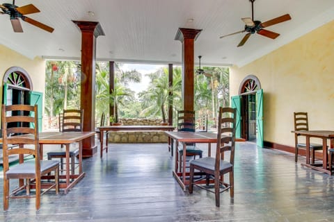 Crow's Nest Suite at Mahogany Hall -Gold Standard Certified House in Cayo District