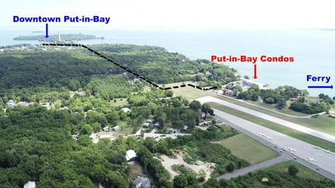 Put-In-Bay Waterfront Condo #108 House in South Bass Island
