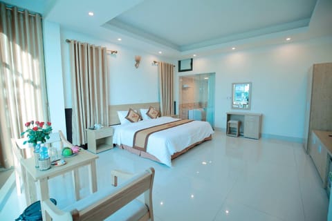 Bed, Photo of the whole room, Bedroom, air conditioner