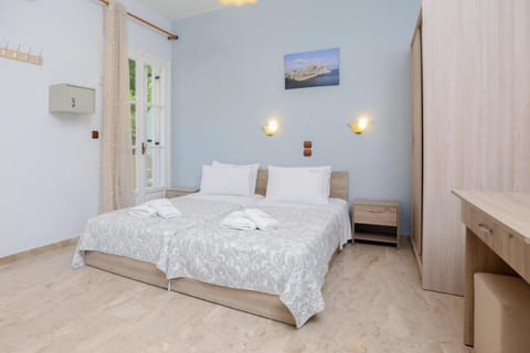 Marina Apartments, Agios Gordios Corfu Apartment hotel in Corfu, Greece