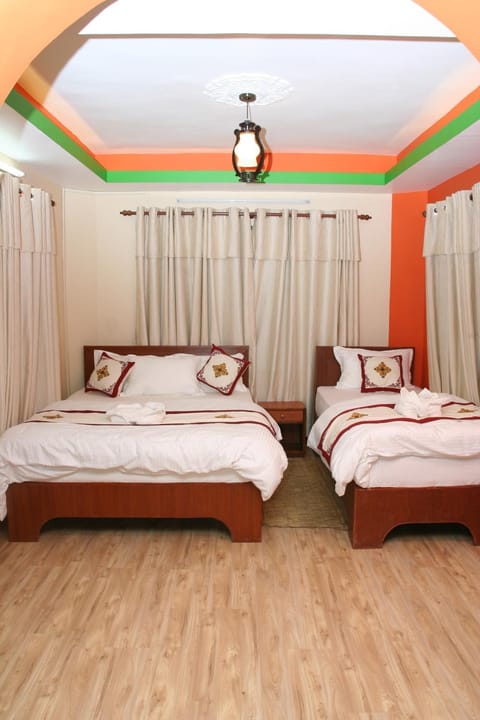Living room, bunk bed