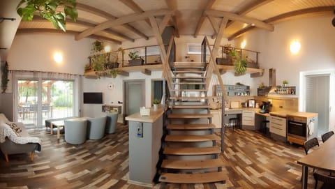 Living room, Area and facilities, kitchen