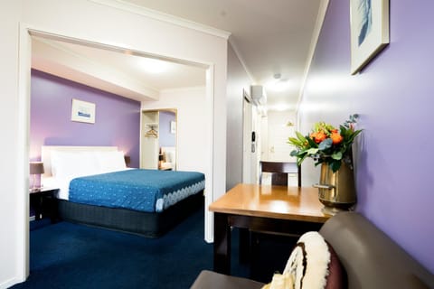 Living room, Photo of the whole room, Bedroom