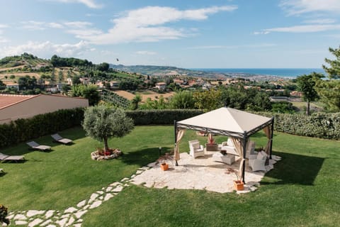 Garden, Garden view, Sea view, sunbed
