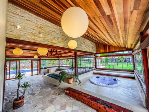 Hot Tub, Spa and wellness centre/facilities