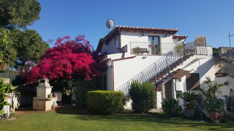 Property building, Garden view