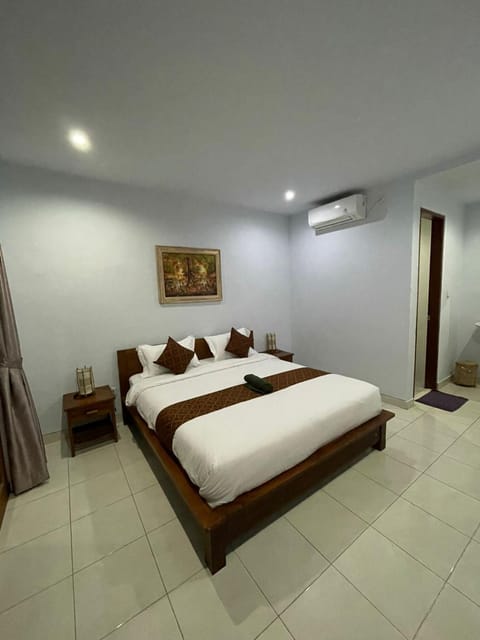Bed, Photo of the whole room, Bedroom, air conditioner