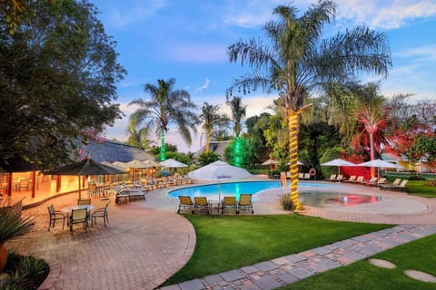 Swimming pool