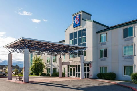 Property building, Facade/entrance, Day, Property logo or sign, On site, Time of day